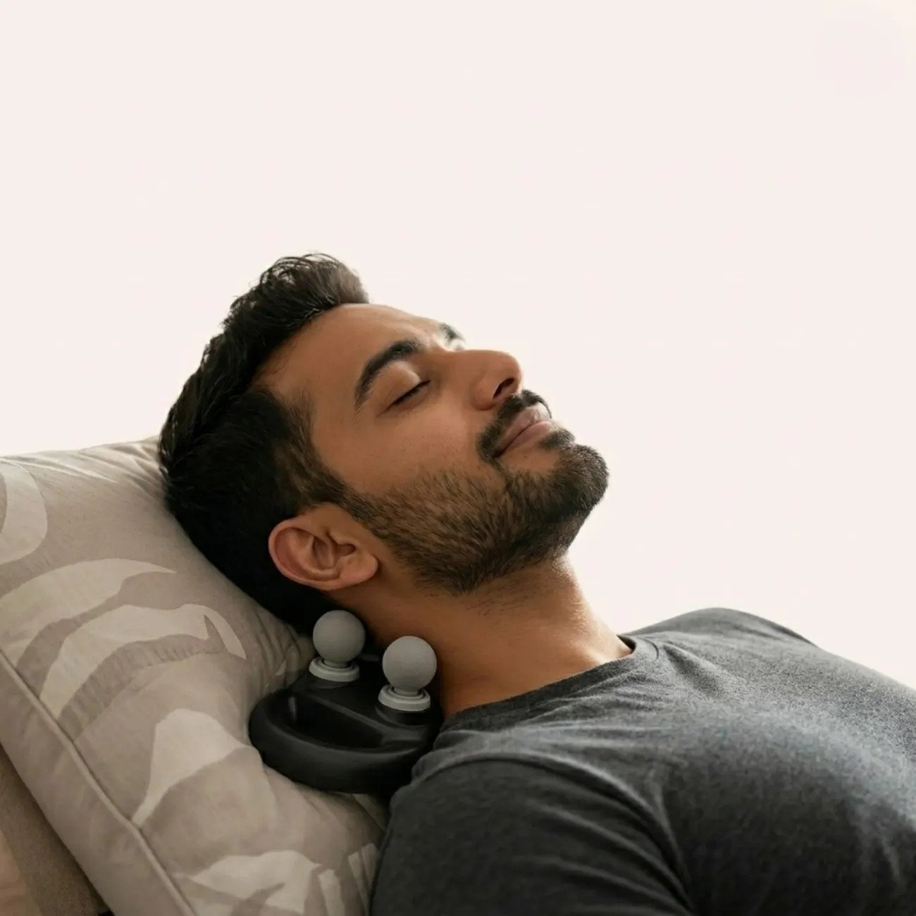 NECK MASSAGER